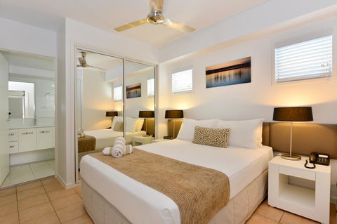 Port Douglas Apartments - Adults Only Oasis - Holiday Find 29