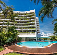Hilton Cairns - Holiday Find