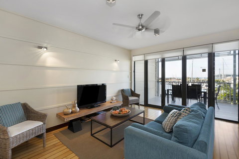 Boathouse Port Of Airlie - Holiday Find 1