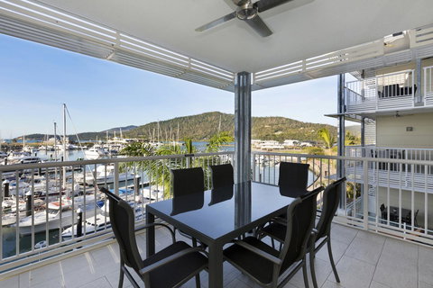 Boathouse Port Of Airlie - Holiday Find 20