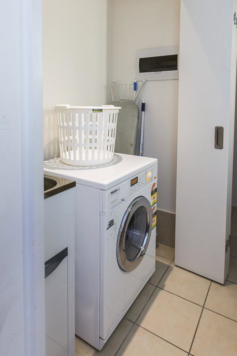 Boathouse Port Of Airlie - Holiday Find 19