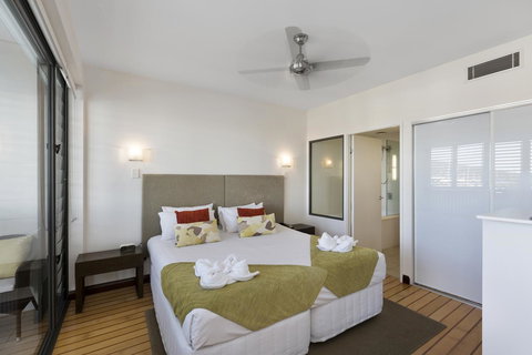 Boathouse Port Of Airlie - Holiday Find 11