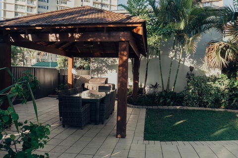 Burleigh Palms Holiday Apartments - Holiday Find 32