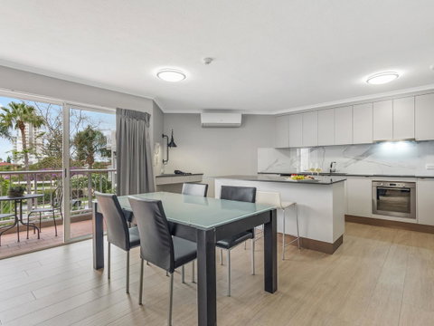 Markham Court - Holiday Find 25