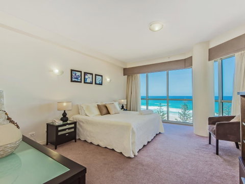 Oceana On Broadbeach - Holiday Find 4