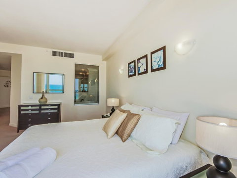 Oceana On Broadbeach - Holiday Find 3