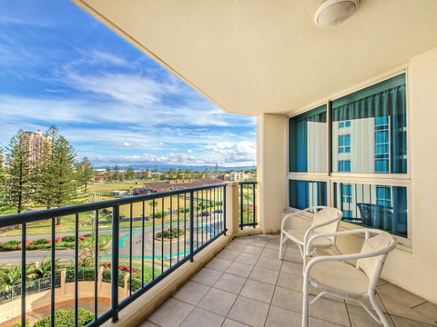 Oceana On Broadbeach - Holiday Find 12