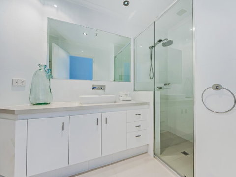 Oceana On Broadbeach - Holiday Find 15
