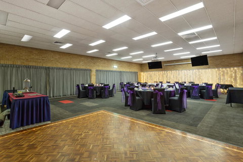 Coopers Colonial Motel - Holiday Find 7