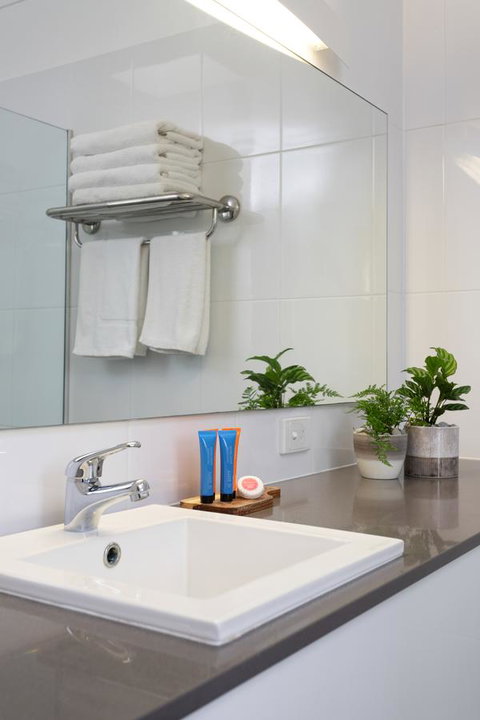 Coopers Colonial Motel - Holiday Find 18