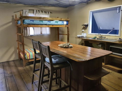 Arcadia Beach Guest House And Car Hire - Holiday Find 33