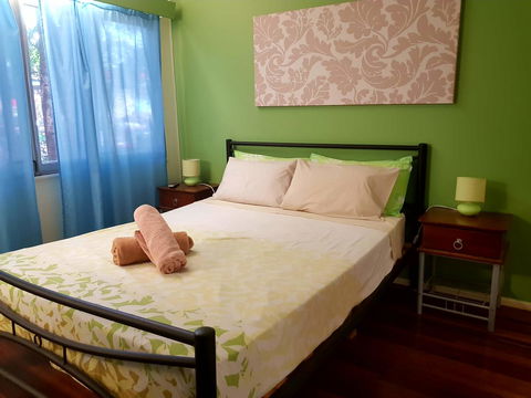 Arcadia Beach Guest House And Car Hire - Holiday Find 20