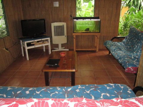 Arcadia Beach Guest House And Car Hire - Holiday Find 3