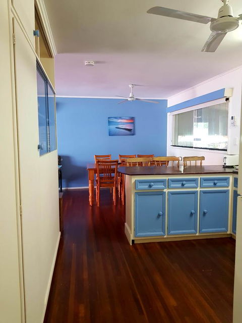 Arcadia Beach Guest House And Car Hire - Holiday Find 25
