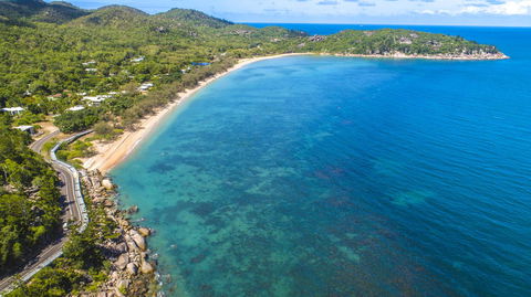 Arcadia Beach Guest House And Car Hire - Holiday Find 7