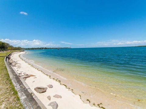 Island Homestay - Holiday Find 9