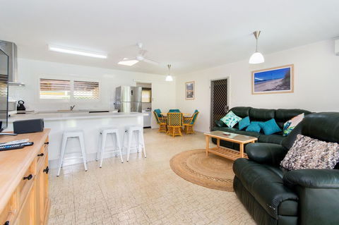 Lowset Sweetie, Central To Everything - Partridge St, Bongaree - Holiday Find 9
