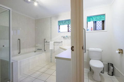 Keith\'s Place, 1 Of The 3 Most Popular Units On Bribie - Holiday Find 17