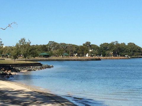 Bribie Waterways Motel - Holiday Find 21