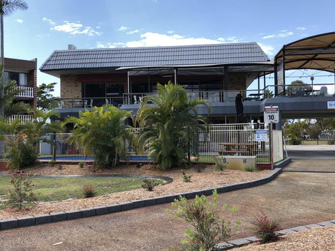 Bribie Waterways Motel - Holiday Find 15