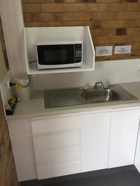 Bribie Waterways Motel - Holiday Find 30