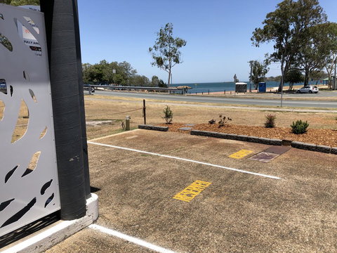 Bribie Waterways Motel - Holiday Find 5