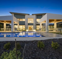 Luxury Canal Front Holiday House - Holiday Find