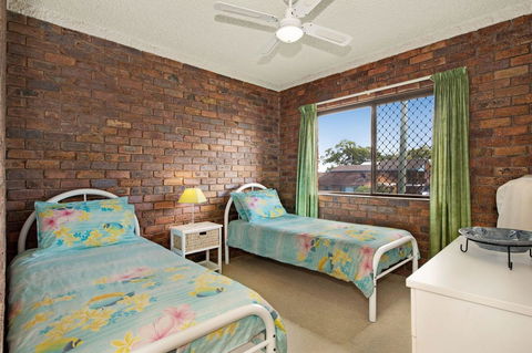 Waterviews,Pool, Wifi Its All Here !- Welsby Pde, Bongaree - Holiday Find 23