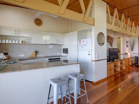 Claytons 1 By Discover Stradbroke - Holiday Find 21
