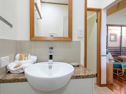 Claytons 1 By Discover Stradbroke - Holiday Find 10