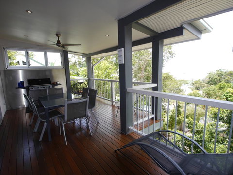 Sandbar - Holiday Find 0