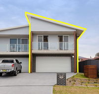 'Birubi Breezes' 2/7 Fitzroy St - Large Duplex with Air Conditioning WIFI  only 5 minute walk to the beach - Holiday Find