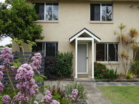 'Sandy Bottoms' with WiFi just Moments from Beach