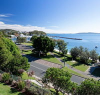 1 'Kiah' 53 Victoria Parade - stunning views wifi aircon just across the road to the water - Holiday Find