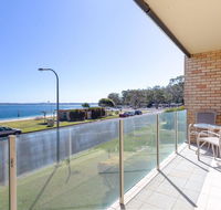 1 'Little Hut' 20 Kurrawa Close - Spectacular Water Views NBN  Air Conditioned - Holiday Find