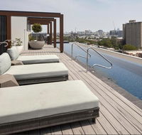 1 Bdrm Apt With Balcony Pool Parking  Gym - Holiday Find