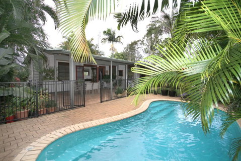 1/121 Park Crescent, Coolum Beach - Holiday Find 0
