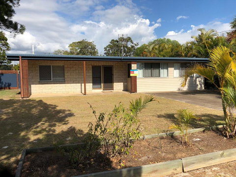 10 Cypress Avenue - Rainbow Beach, Fantastic Beach Location - Holiday Find 0