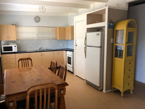 10 Cypress Avenue - Rainbow Beach, Fantastic Beach Location - Holiday Find 1