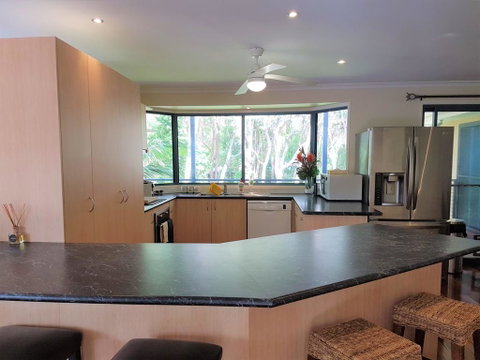 10 Naiad Court -Beach Retreat In The Bush - Holiday Find 2