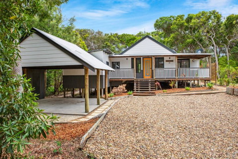 11 Naiad Court - Rainbow Shores, Fantastic Family Retreat, Swimming Pool, 200m To Beach, Free Wi-Fi - Holiday Find 3