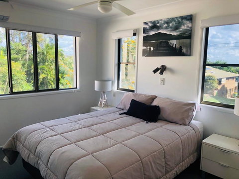 12 Cooloola Drive - Family Home, Close To Beach, Pet Friendly - Holiday Find 1