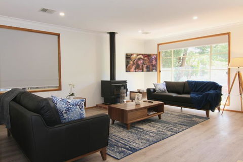 12 Mount Porepunkah Road - Holiday Find 2