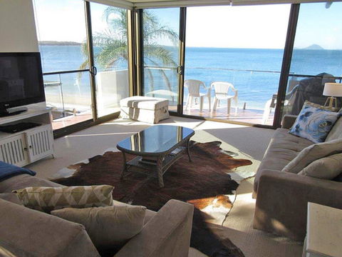 13 'Harbourside', 3-7 Soldiers Point Road - Fantastic Waterfront Unit - Holiday Find 0