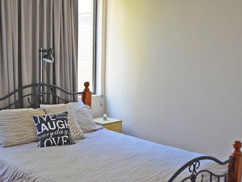 15 'Harbourside' 3-7 Soldiers Point Road - Right On The Waterfront - Holiday Find 2