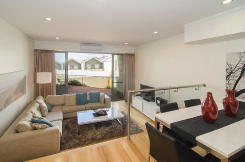 16 Seine Bay Apartment - Holiday Find 1