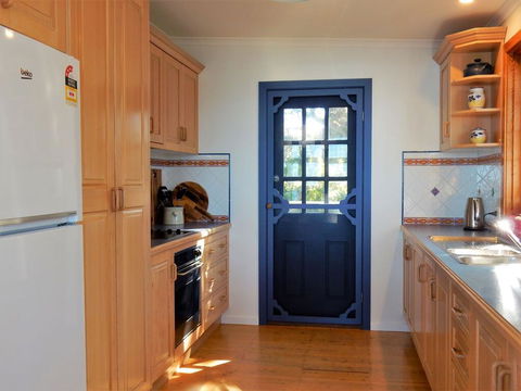 164 Mitchell Pde - Spectacular Views - Holiday Find 3