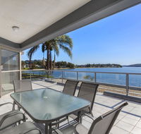2 The Shores Soldiers Point - Waterfront - Uninterrupted Water Views INCLUDING ALL LINEN  TOWELS Free Wi-Fi - Holiday Find