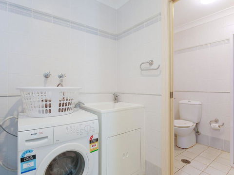 2/141A Soldiers Point Road - Large Waterfront Duplex Across From The Bowling Club - Holiday Find 3