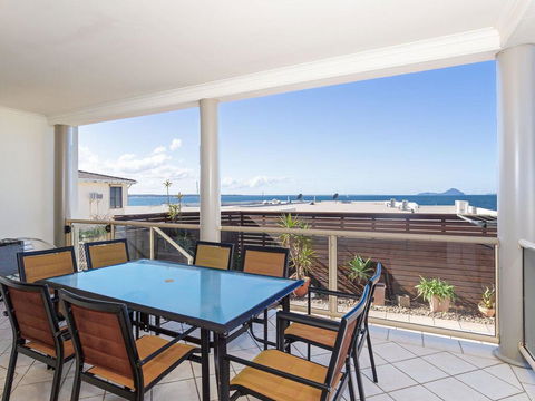 2/141A Soldiers Point Road - Large Waterfront Duplex Across From The Bowling Club - Holiday Find 2